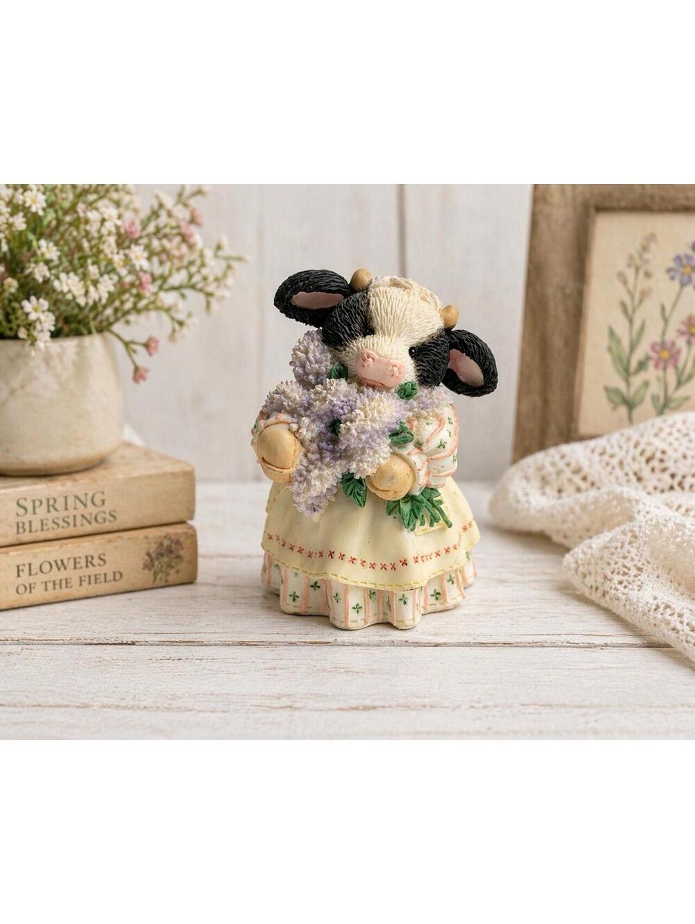 Mary's Moo Moos "The Coming Of Spring Brings Udder Joy" Cow Figurine Lily’s Seas